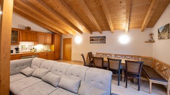 Wohnbereich des Appartement bei dem Gasthaus Seestube | © Blitzlicht Brunner